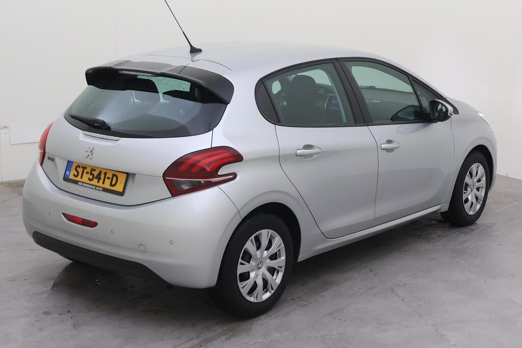 PEUGEOT 208 60 kW photo