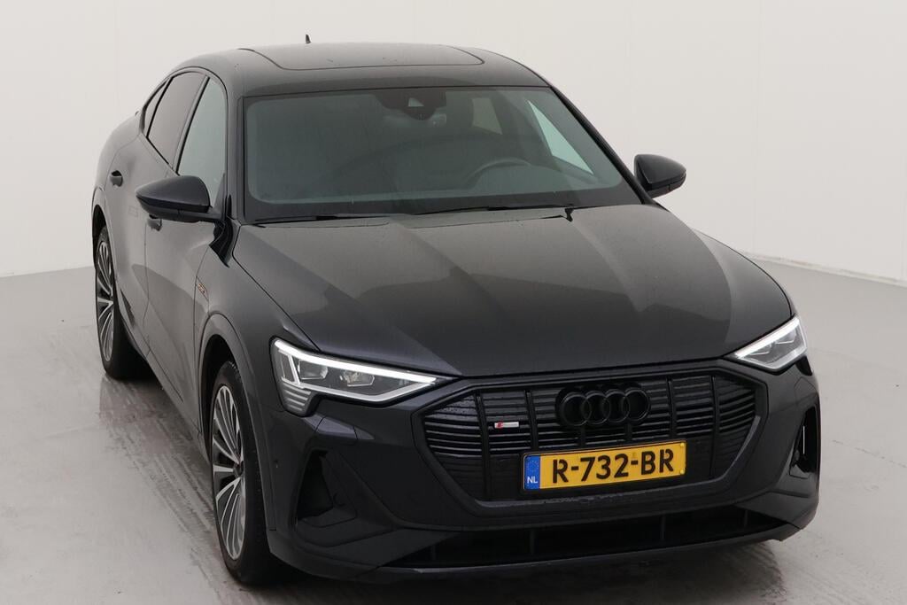 AUDI e-tron Sportback photo
