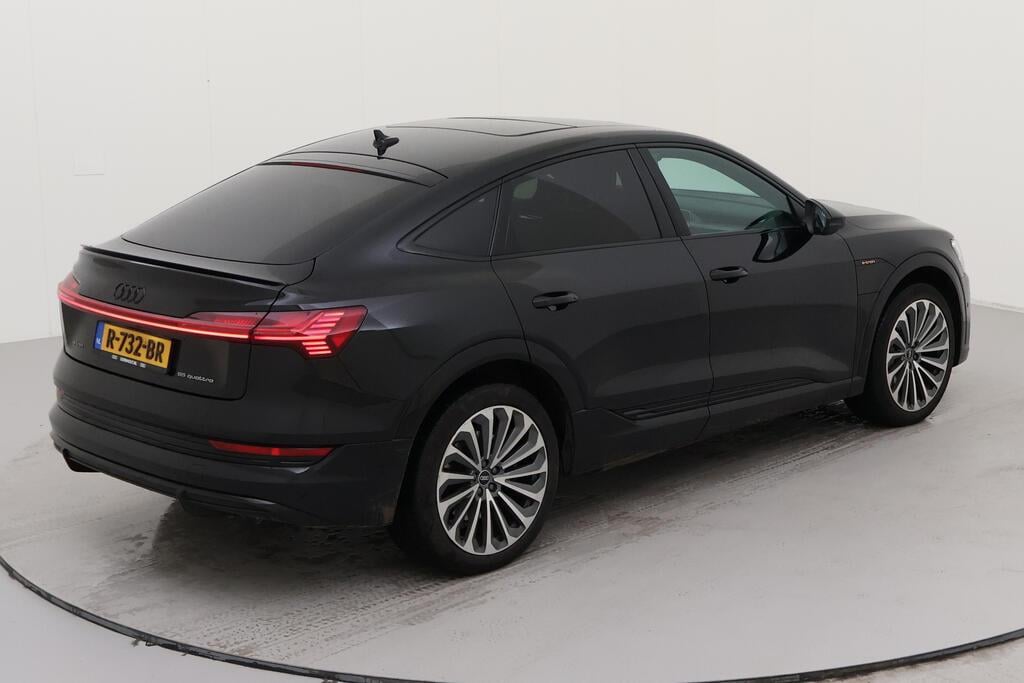 AUDI e-tron Sportback photo
