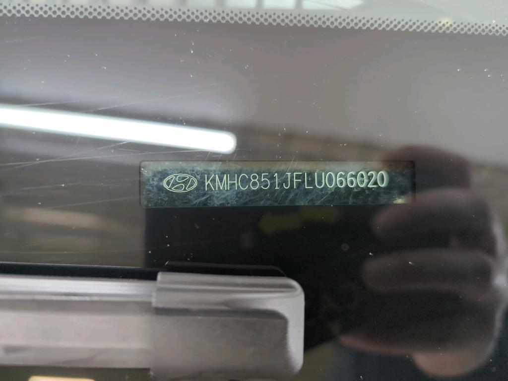 HYUNDAI IONIQ 100 kW photo
