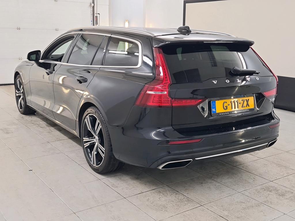 VOLVO V60 2.0 T4 Inscription photo