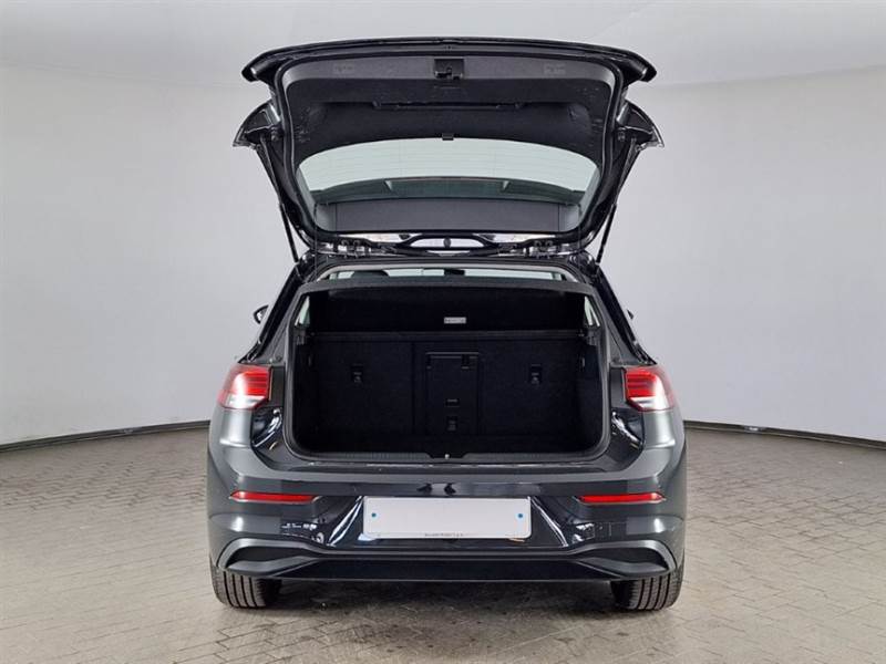 Volkswagen 35 VOLKSWAGEN GOLF / 2019 / 5P / BERLINA 2.0 TDI SCR 85KW LIFE DSG photo