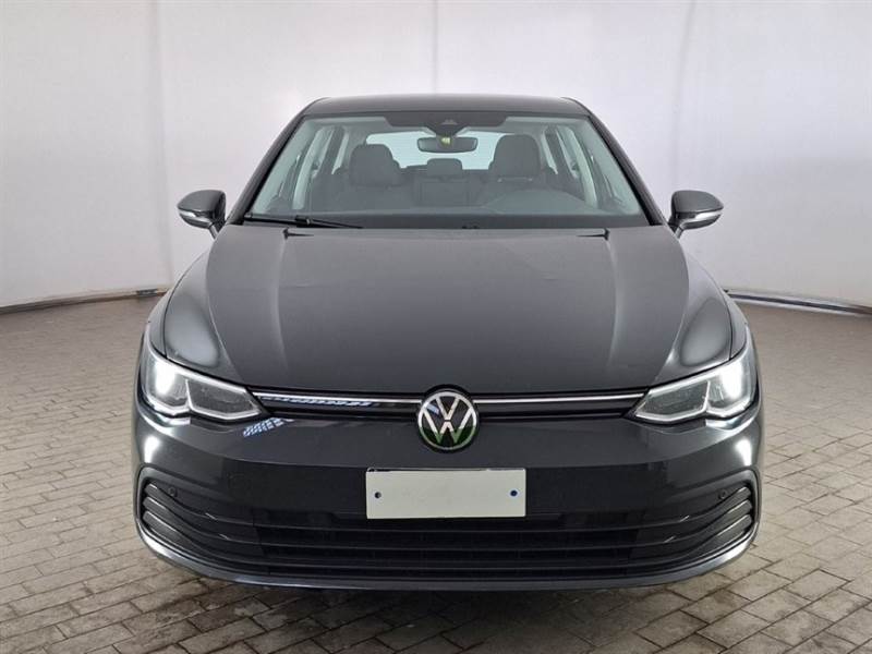 Volkswagen 35 VOLKSWAGEN GOLF / 2019 / 5P / BERLINA 2.0 TDI SCR 85KW LIFE DSG photo