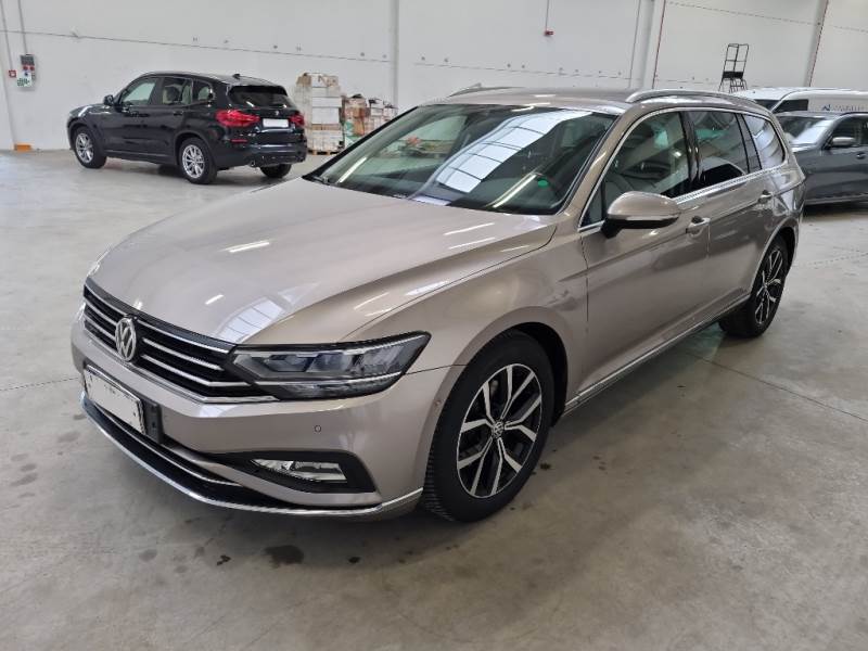 Volkswagen 4 VOLKSWAGEN PASSAT / 2019 / 5P / STATION WAGON VAR.2.0TDI SCR 140KW 4MOT EXEC.BMT DSG