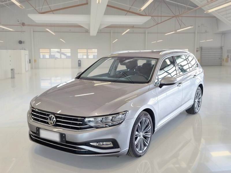 Volkswagen 8 VOLKSWAGEN PASSAT / 2019 / 5P / STATION WAGON VAR. 2.0TDI SCR EVO 110KW BUSIN. BMT DSG