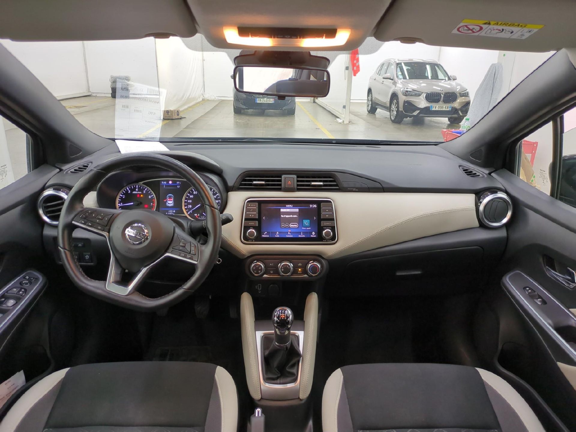 Nissan NISSAN Micra 5p Berline IG-T 90 Made In France photo
