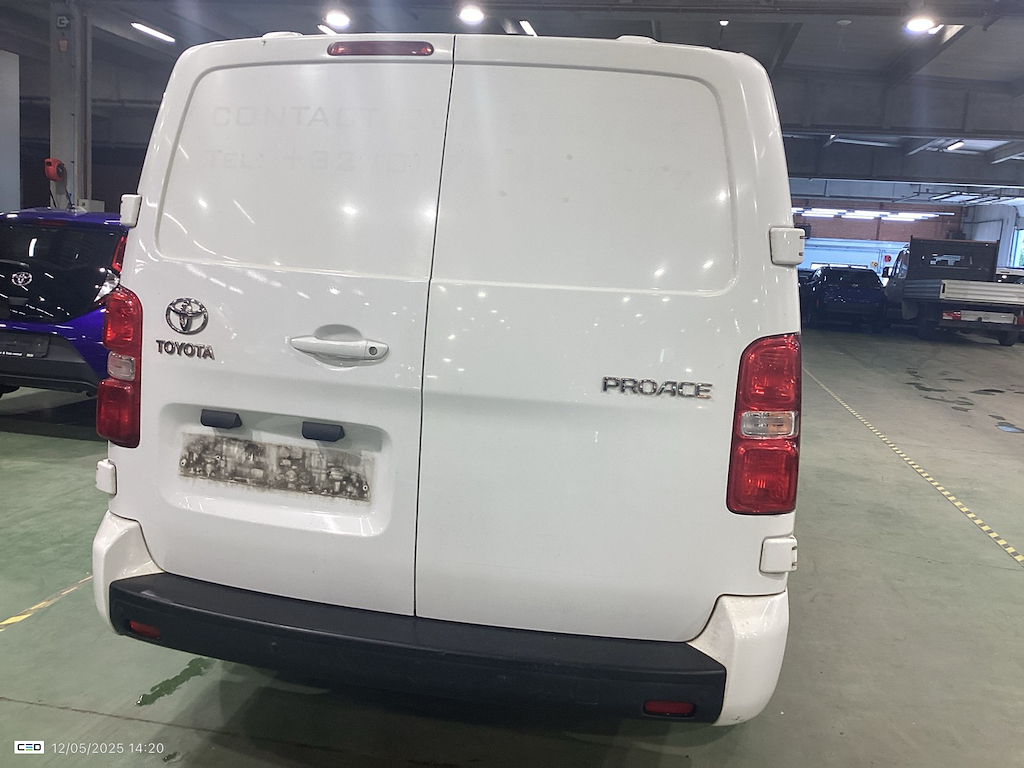 TOYOTA PROACE FOURGON MWB DSL - 2016 2.0 D-4D Long Comfort S&S STOCK photo