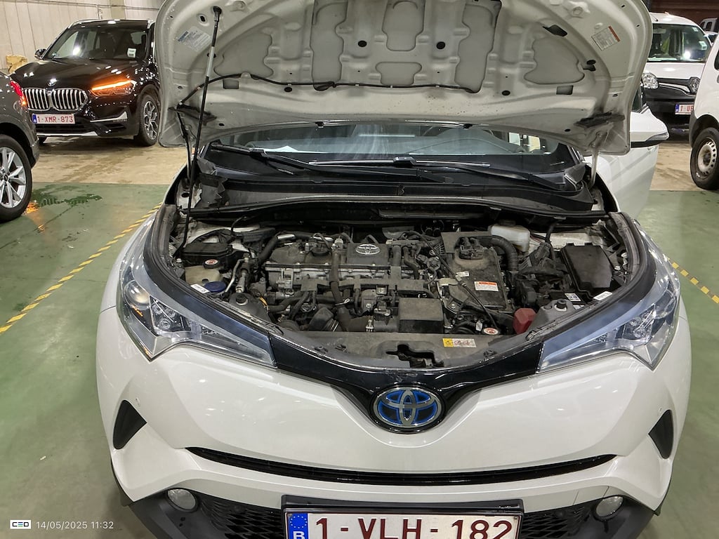 TOYOTA C-HR 1.8i VVT-i Hybrid C-Lub E-CVT(EU6.2) photo