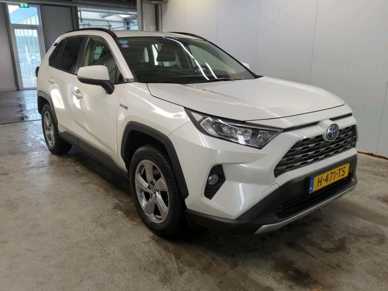 TOYOTA RAV4 2.5 Hybrid Bus Plus photo