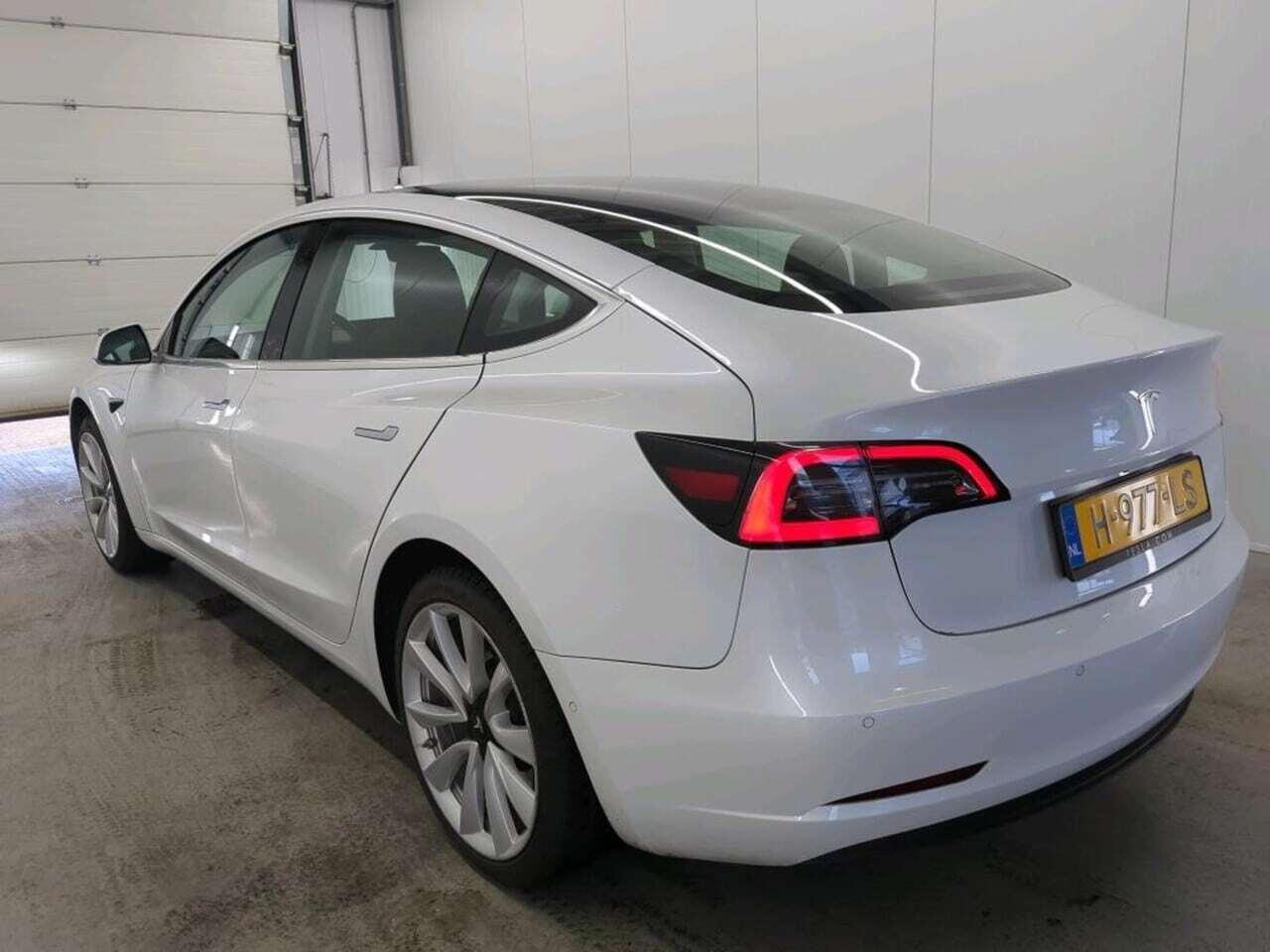 Tesla Model 3 Stnd.RWD Plus 60 kWh photo