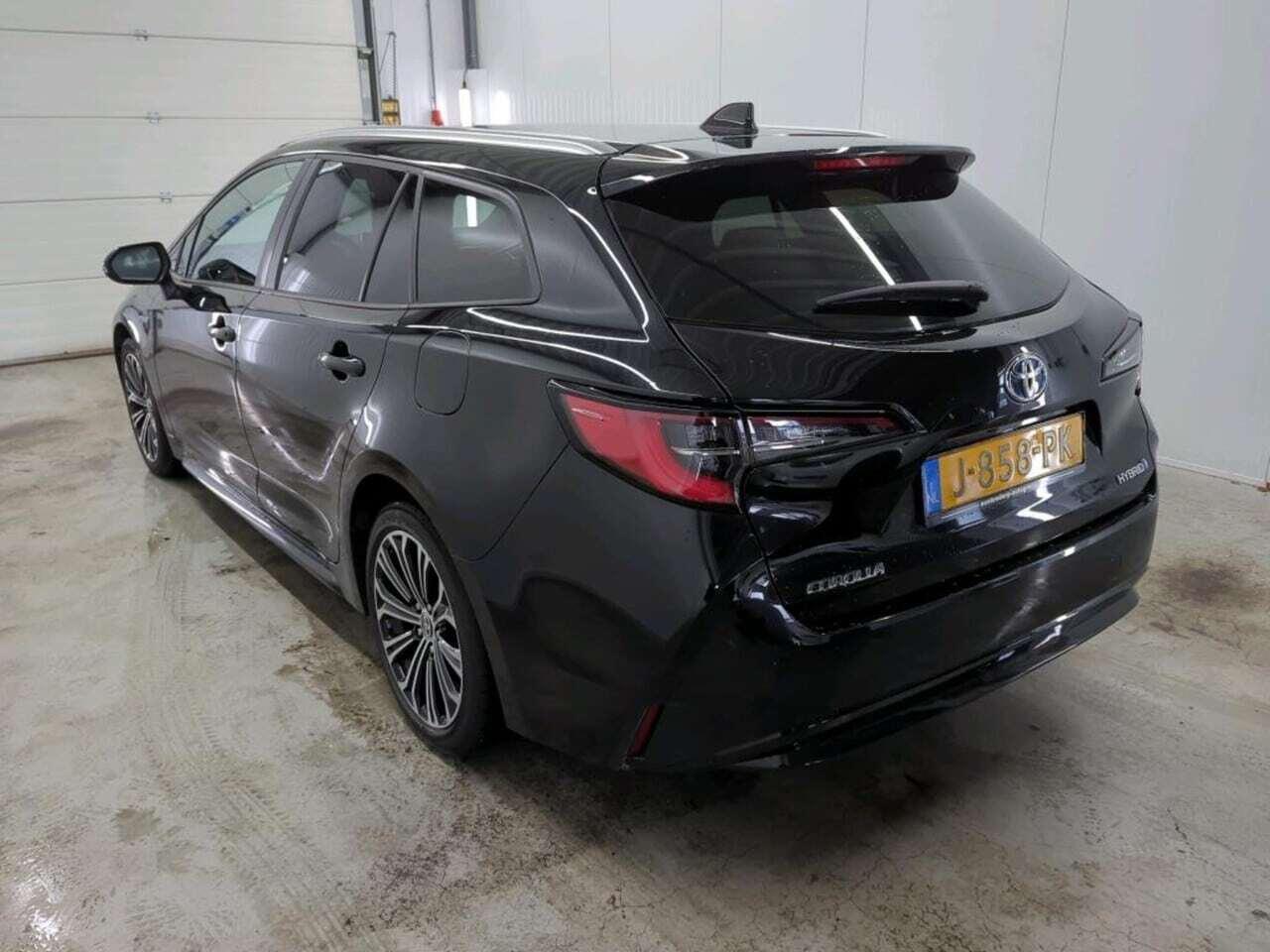 TOYOTA Corolla Touring Sports 1.8 Hybrid Bns Plus photo