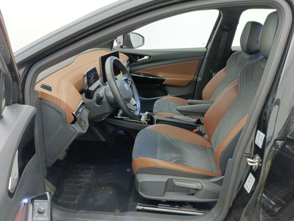 Volkswagen ID.4 77kWh 210kW Pro Business 5d photo