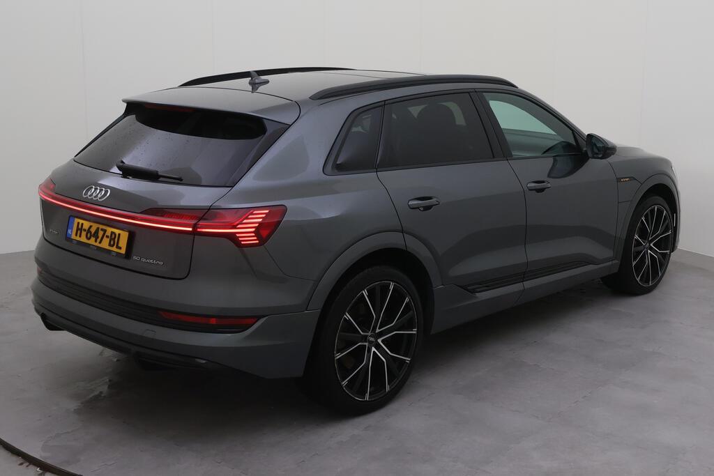 AUDI e-tron 230 kW photo