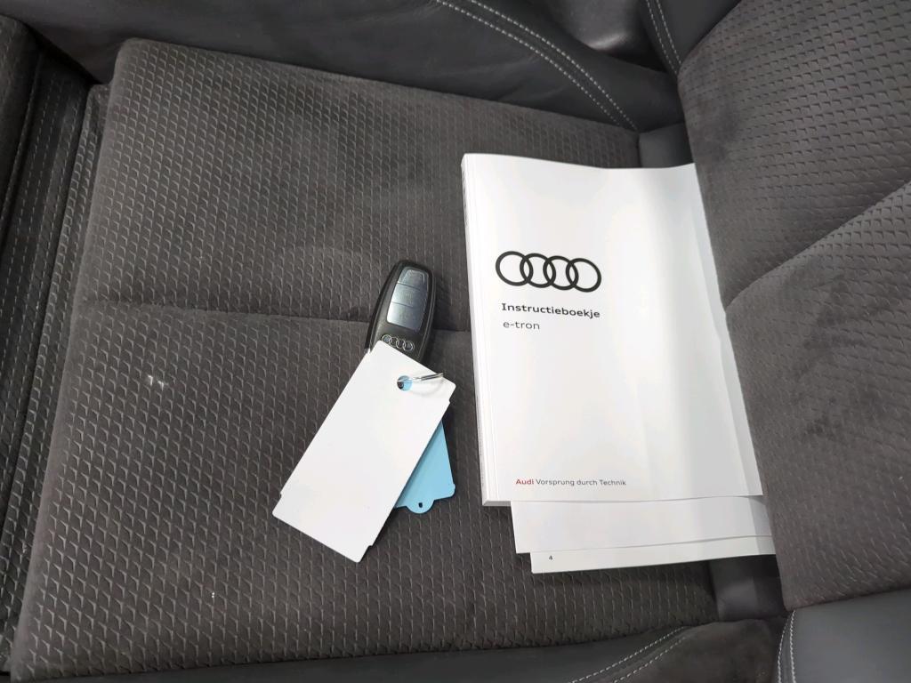 AUDI e-tron 230 kW photo