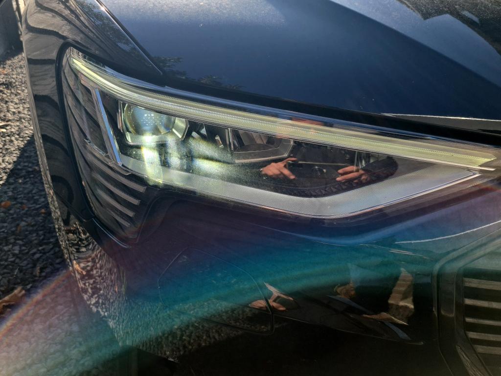 AUDI e-tron photo