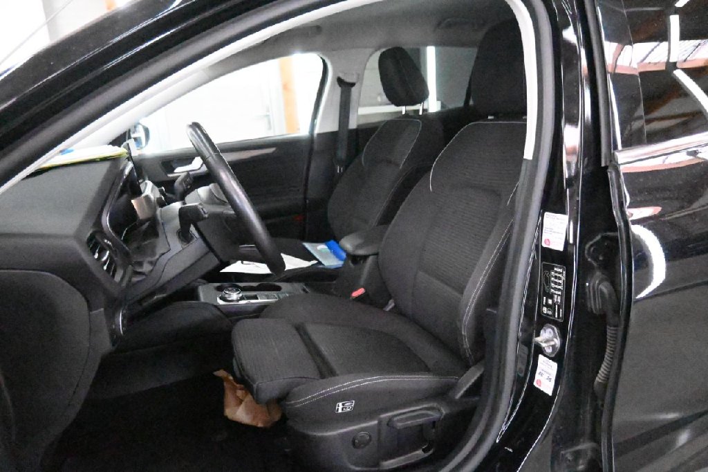 Ford Focus Turnier ´18 Focus Turnier Titanium 2.0 EcoBlue 110KW E6dT photo