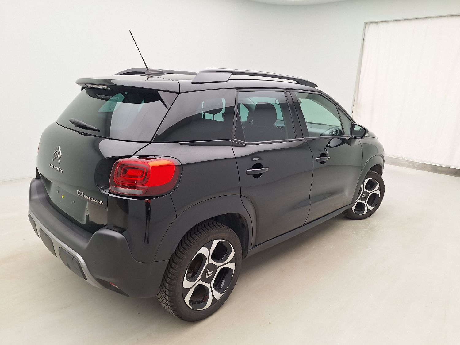 Citroën, C3 Aircross "17, Citroën C3 Aircross 1.2 PureTech 110 S&S MAN6 Shin photo