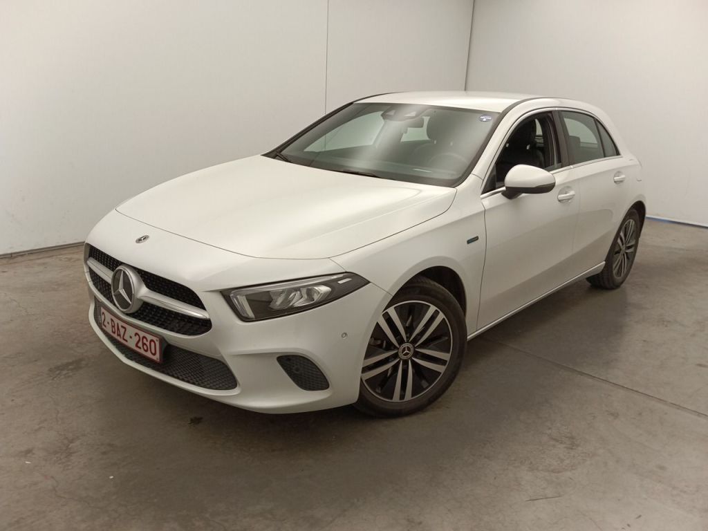 Mercedes-Benz A-Klasse A 250 e Business Solution 5d photo