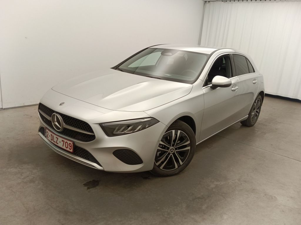Mercedes-Benz A-Klasse A 250 e Luxury Line 5d photo