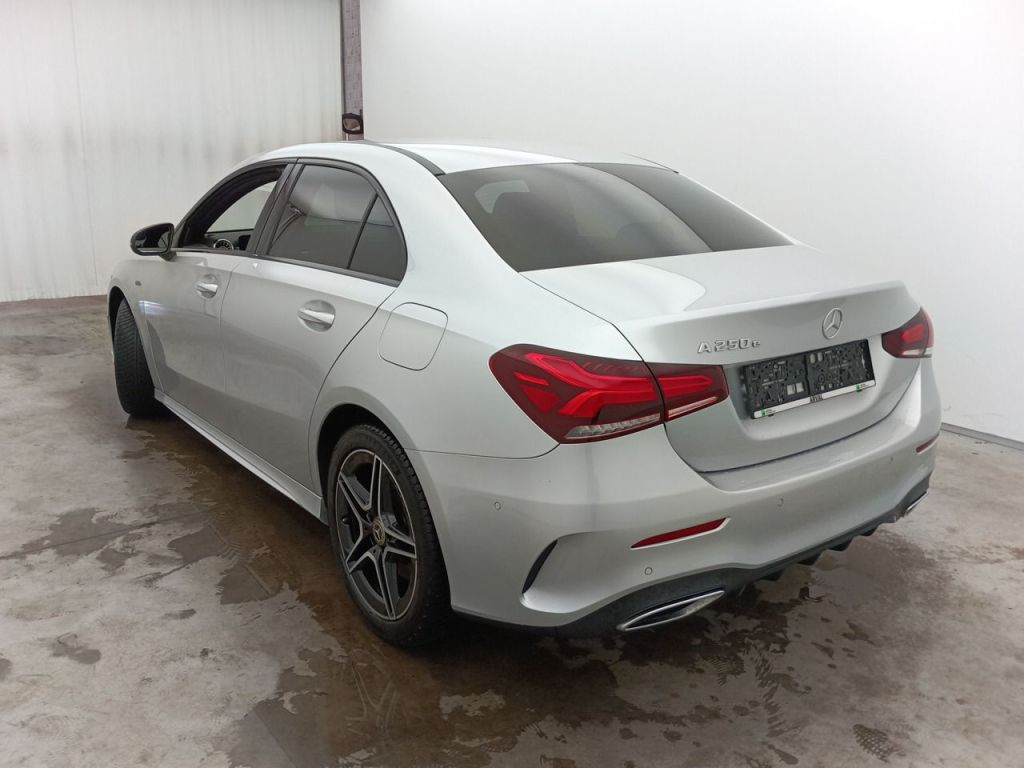 Mercedes-Benz A-Klasse Limousine A 250e Business Solution 4d excluweb end 19.06 photo