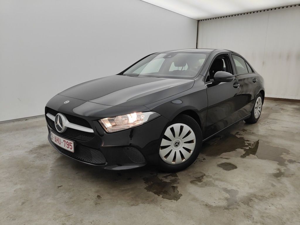 Mercedes-Benz A-Klasse Limousine A 180 4d photo