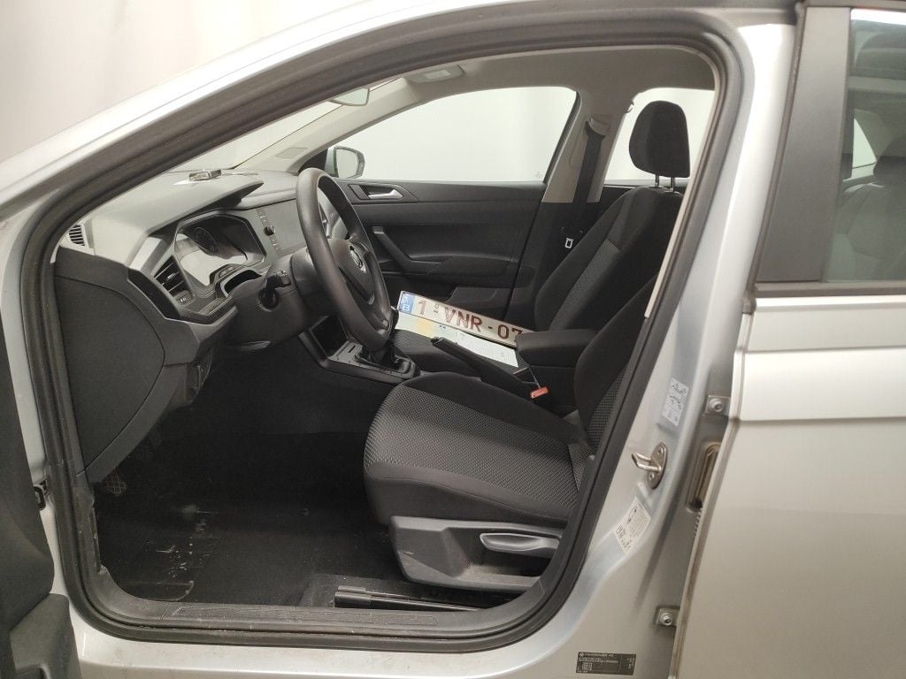 Volkswagen Polo 1.0 48kW Trendline 5d photo