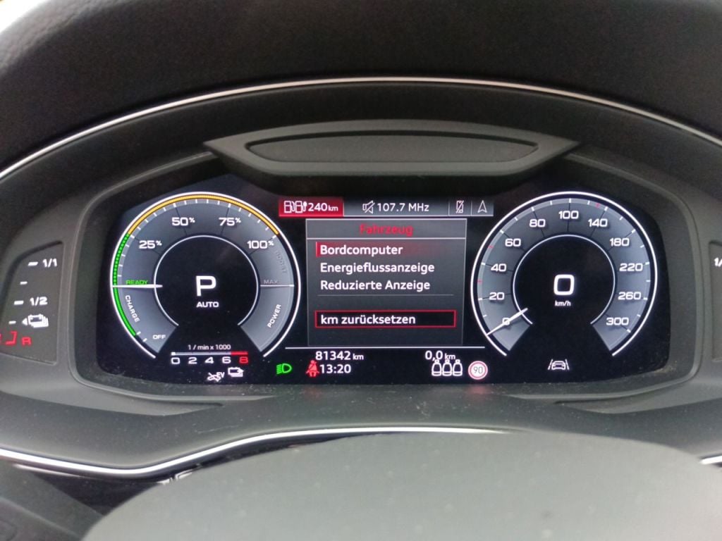 AUDI Q7 - 2020 55 TFSi e 340 (+41) Quattro S-Line Tiptronic PHEV (EU6d-TEMP) 5d photo