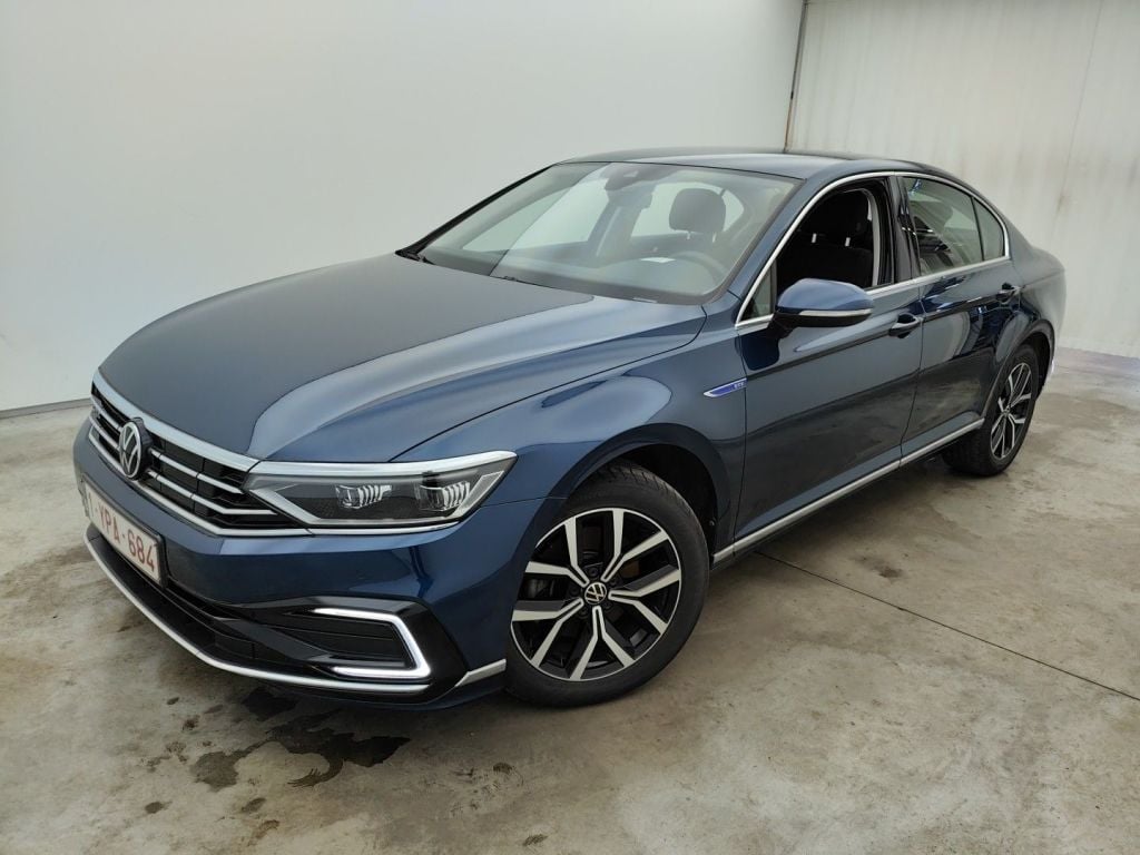 Volkswagen Passat 1.4 TSI GTE Business DSG 4d
