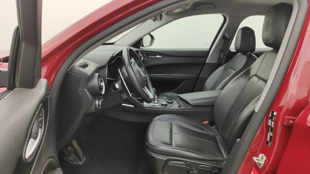 ALFA ROMEO STELVIO DIESEL 2.2 JTD 160 B-Tech (EU6d) 5d Auto photo