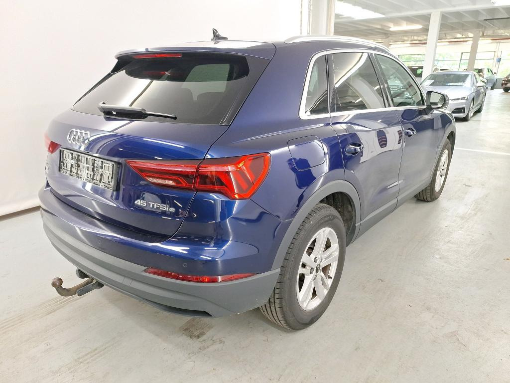 AUDI Q3 1.4 45 TFSI E S TRONIC photo