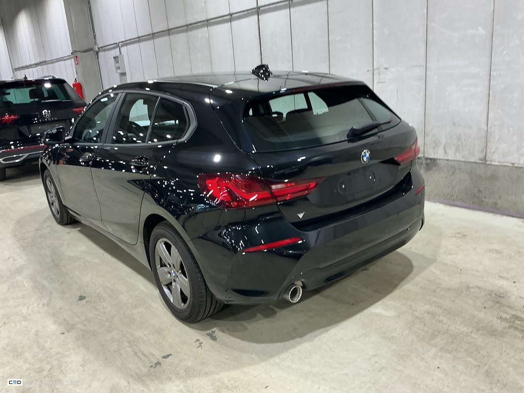 BMW 1 SERIES HATCH 1.5 118IA (100KW) Innovation Pack Advantage Business photo