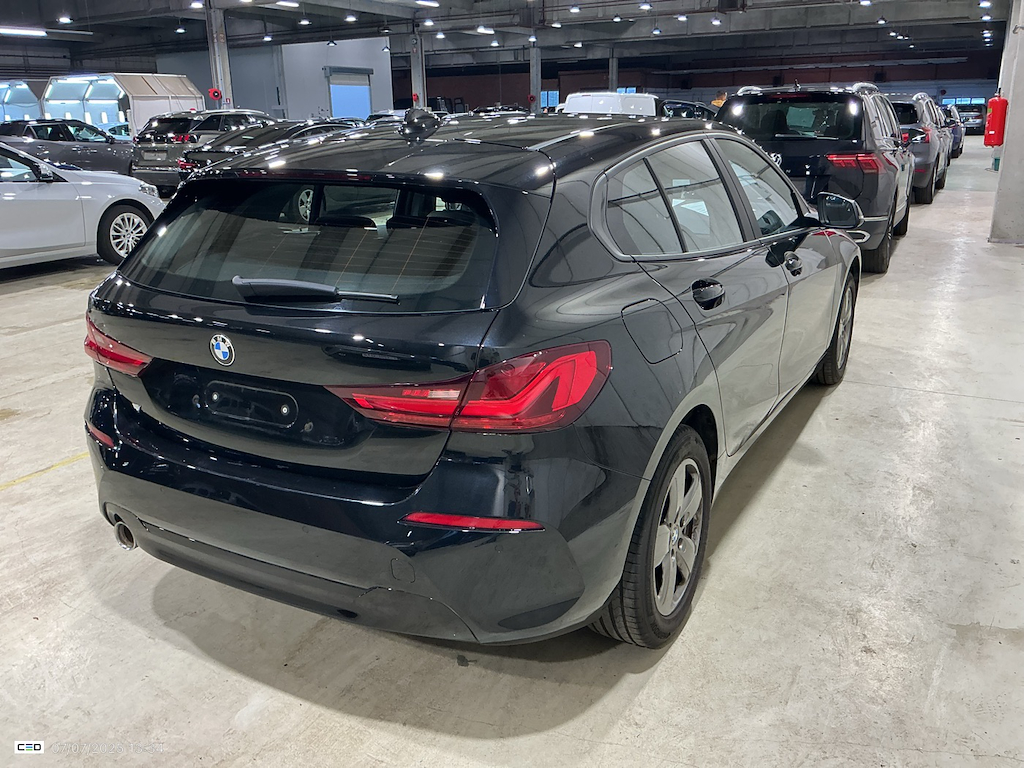 BMW 1 SERIES HATCH 1.5 118IA (100KW) Innovation Pack Advantage Business photo