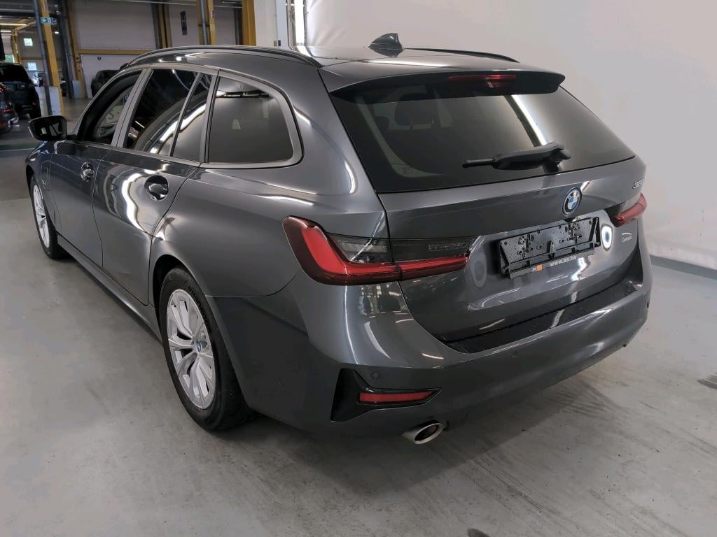 BMW 3 SERIES TOURING 2.0 320E TOURING Business photo