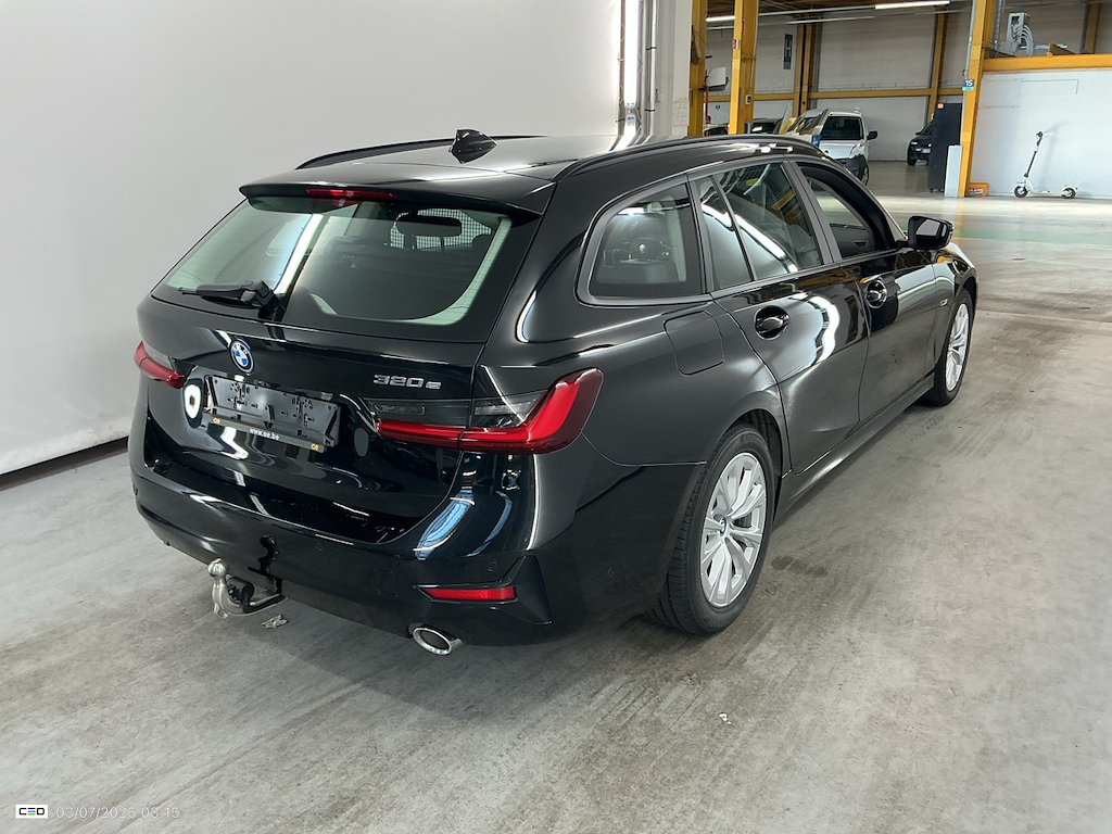 BMW 3 SERIES TOURING 2.0 320E TOURING Business Plus photo