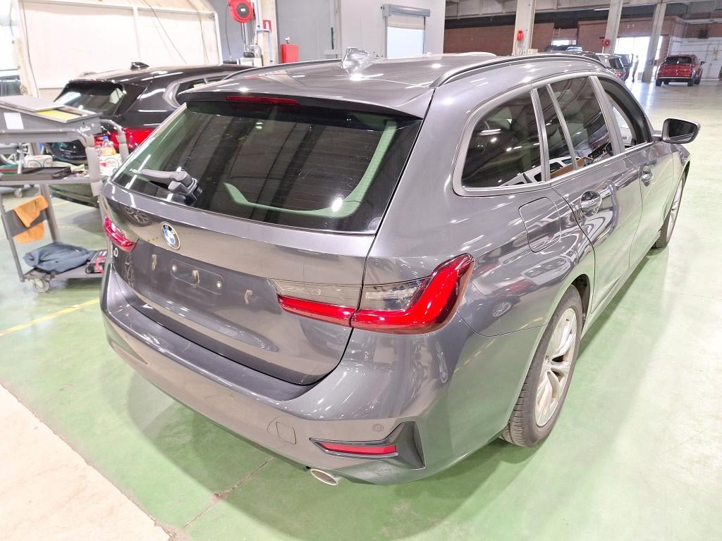 BMW 3 TOURING DIESEL - 2019 318 dA AdBlue photo