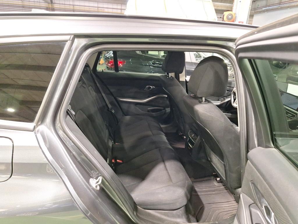 BMW 3 TOURING DIESEL - 2019 318 dA AdBlue photo
