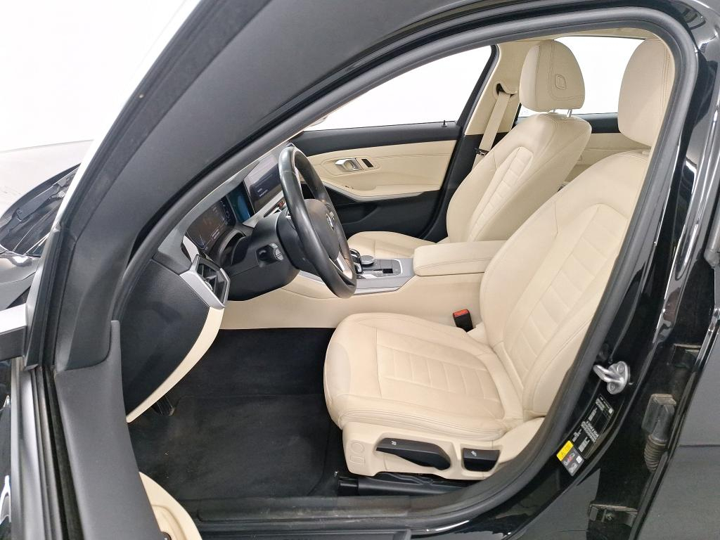 BMW 3-serie 2.0 330E (135KW) BERLINE Business photo