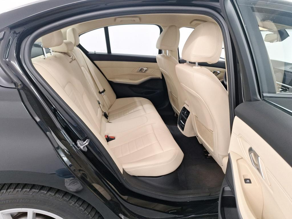 BMW 3-serie 2.0 330E (135KW) BERLINE Business photo