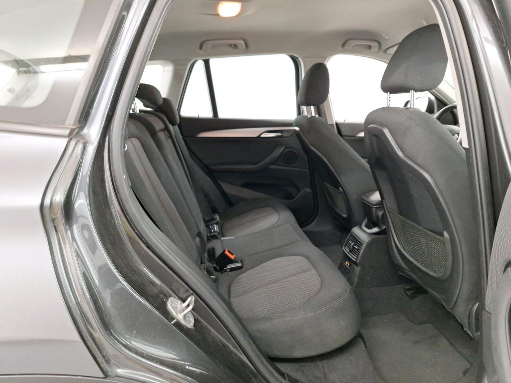 BMW X1 DIESEL - 2019 1.5 dA sDrive16 AdBlue Business Model Advantage Lederen sportstuur photo