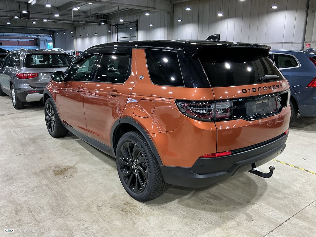 LAND ROVER Discovery 1.5 P300E PHEV S 4WD AUTO photo