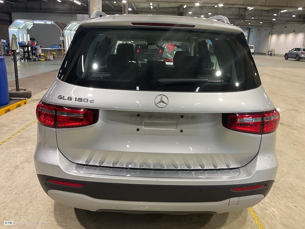 MERCEDES-BENZ GLB 2.0 GLB 180 D BUSINESS SOLUTION ESSENTIA photo