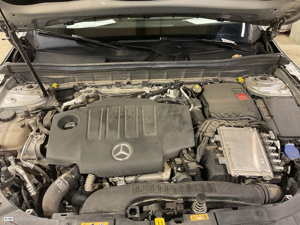 MERCEDES-BENZ GLB 2.0 GLB 180 D BUSINESS SOLUTION ESSENTIA photo