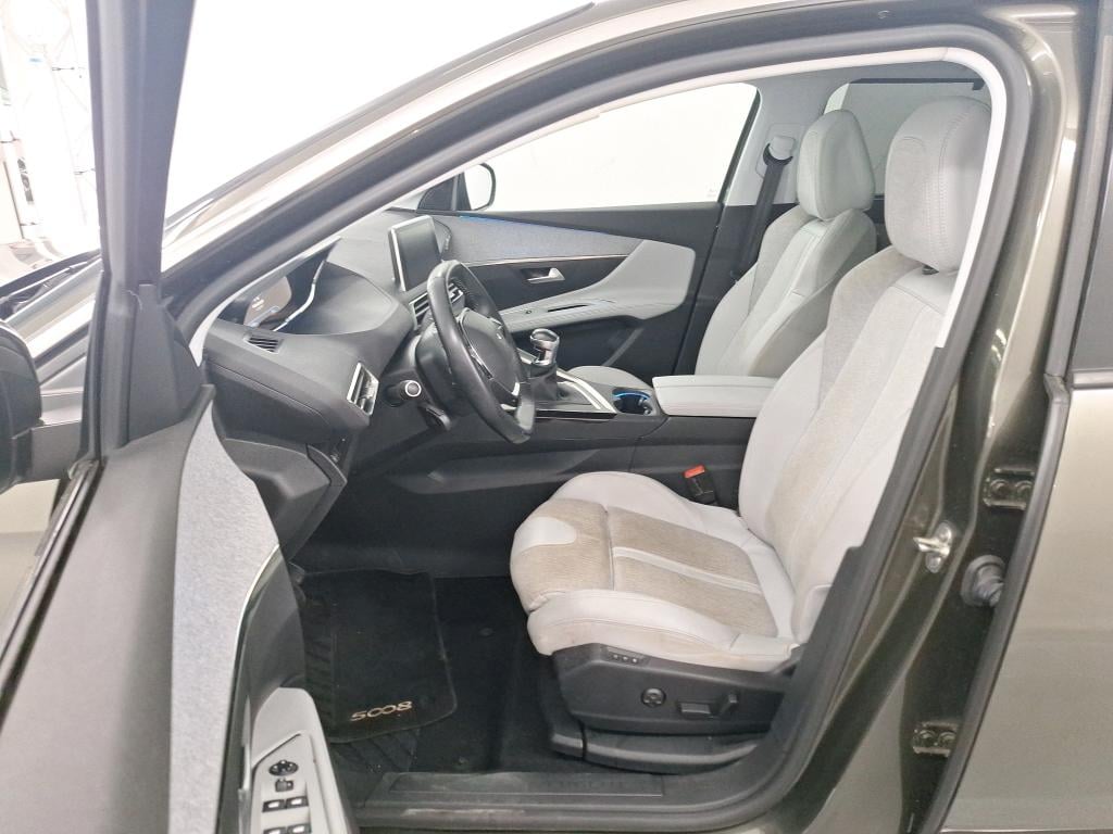 PEUGEOT 5008 - 2020 1.2 PureTech Allure Electric Visiopark 1 + hindernissendetector vooraan photo