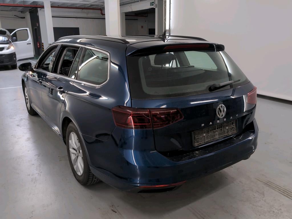 VOLKSWAGEN PASSAT VARIANT DIESEL - 2019 1.6 TDi SCR Style Business DSG photo
