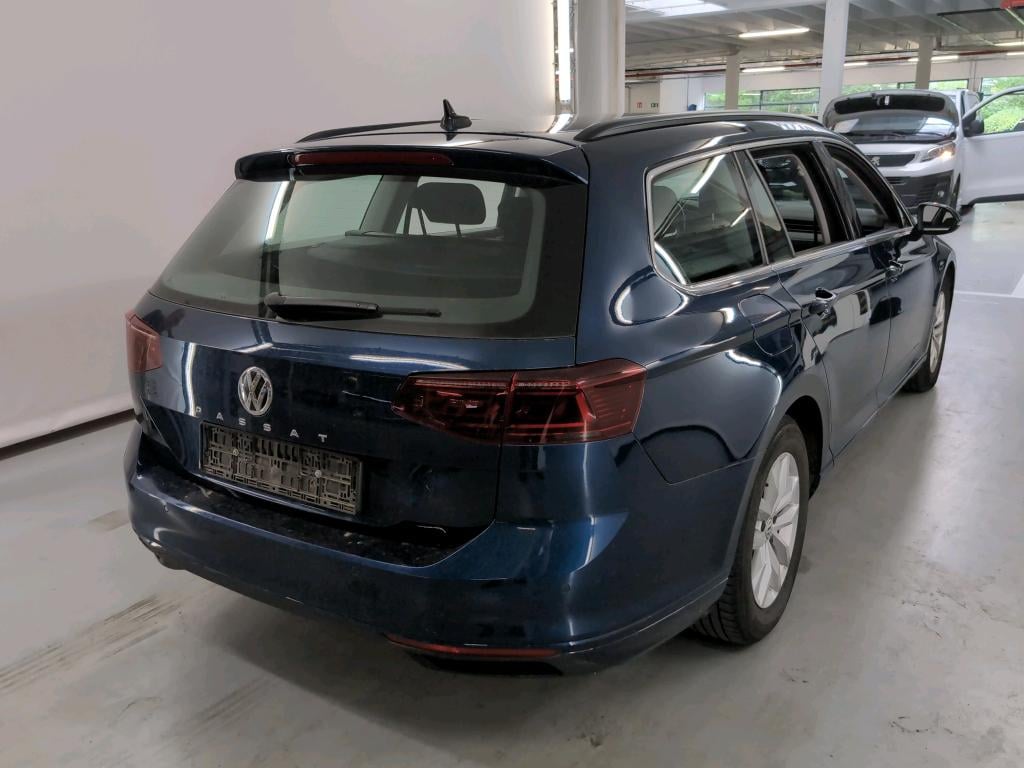 VOLKSWAGEN PASSAT VARIANT DIESEL - 2019 1.6 TDi SCR Style Business DSG photo