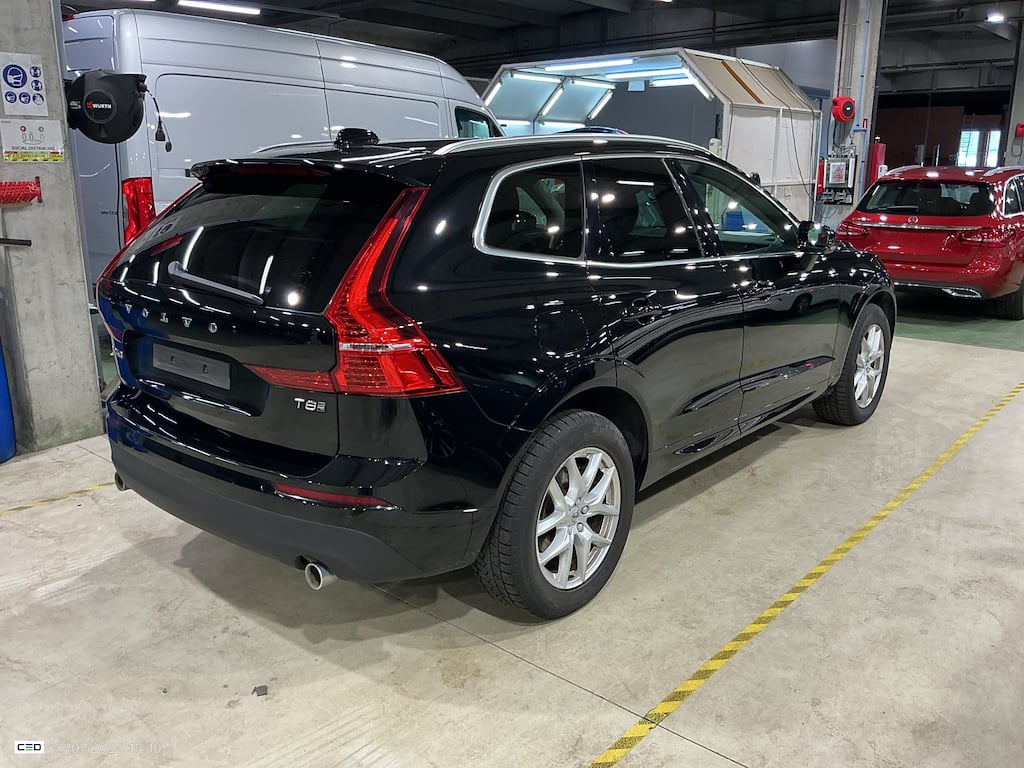 VOLVO XC60 2.0 T8 E4WD GEARTRONIC MOMENTUM PRO photo