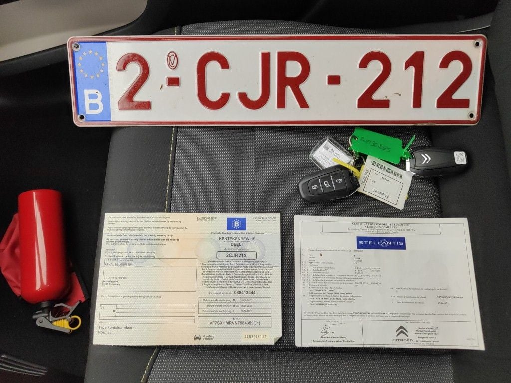 Citroën C3 1.2 PureTech 83 S&S MAN Shine 5d photo