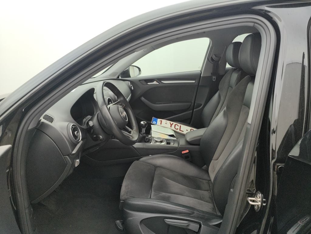 Audi A3 Sportback 1.6 30 TDi 85kW 5d photo