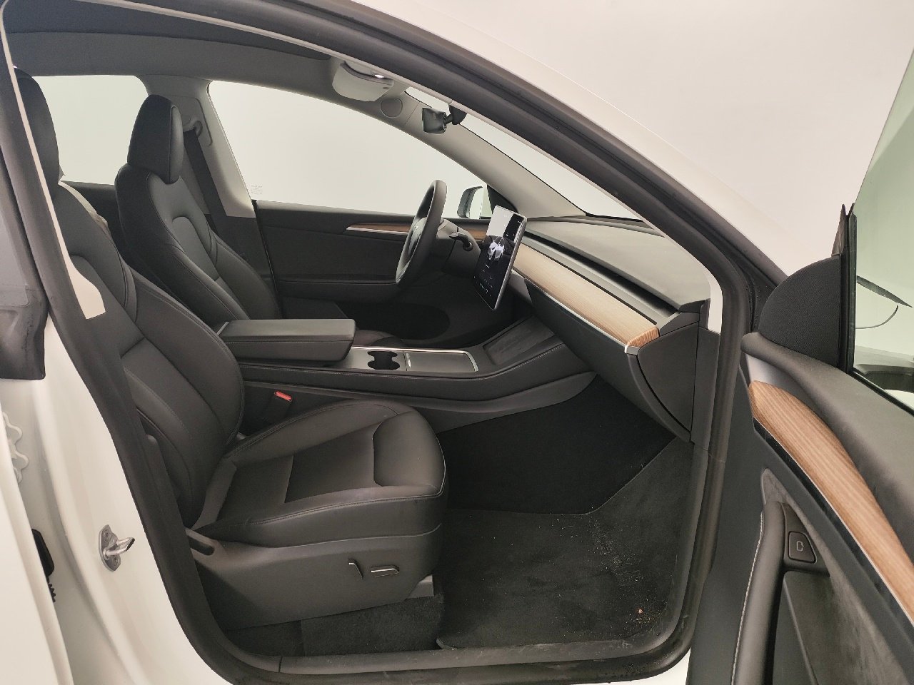 Tesla Dragkrok, dator för total självkörningsförmåga 4 MODEL Y LONG RANGE RWD photo