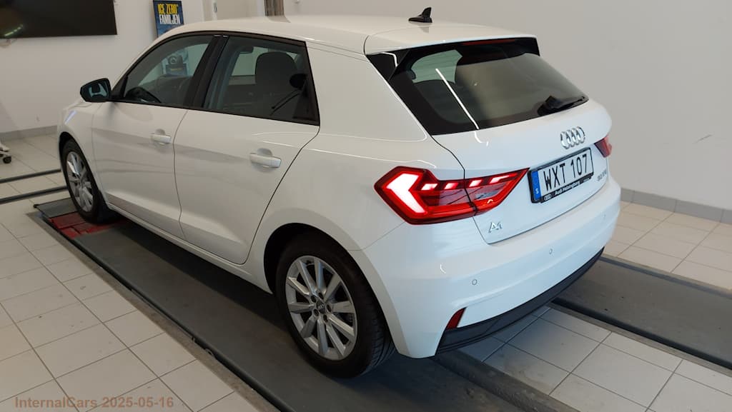 Audi Proline, parkeringssensor bak, adaptive cruise control A1 SPORTBACK 30 TFSI photo